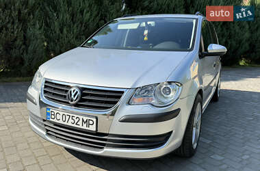 Мінівен Volkswagen Touran 2009 в Самборі