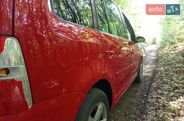 Мінівен Volkswagen Touran 2006 в 