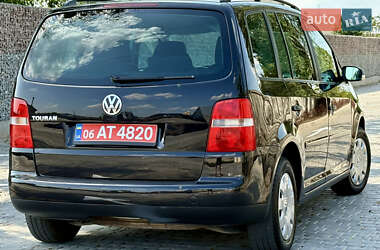 Минивэн Volkswagen Touran 2005 в 