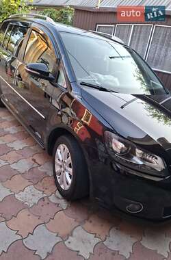 Минивэн Volkswagen Touran 2013 в 