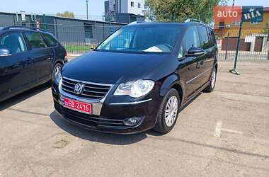 Мінівен Volkswagen Touran 2010 в Києві