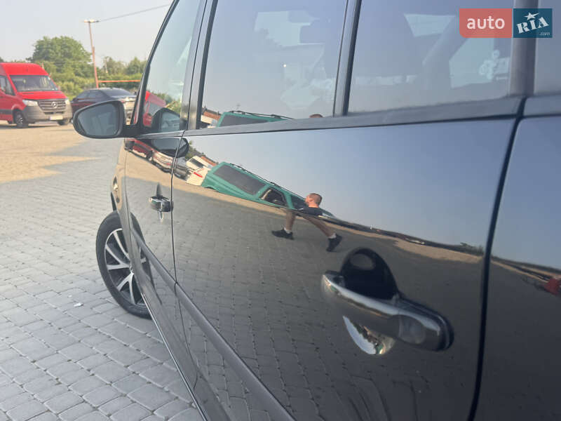 Минивэн Volkswagen Touran 2014 в Коломые
