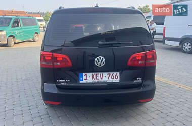 Минивэн Volkswagen Touran 2014 в 