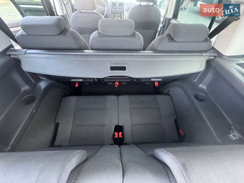 Минивэн Volkswagen Touran 2014 в Коломые