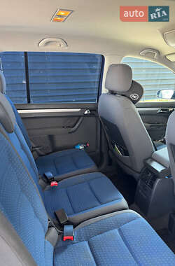 Минивэн Volkswagen Touran 2004 в 