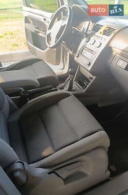 Минивэн Volkswagen Touran 2010 в 