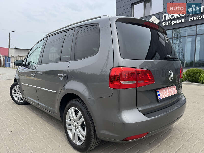 Минивэн Volkswagen Touran 2011 в Белой Церкви