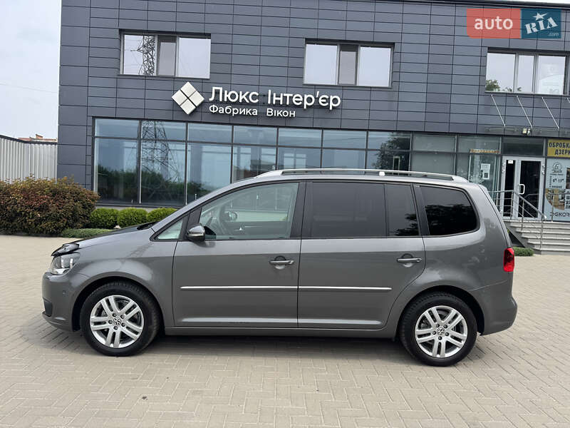 Минивэн Volkswagen Touran 2011 в Белой Церкви