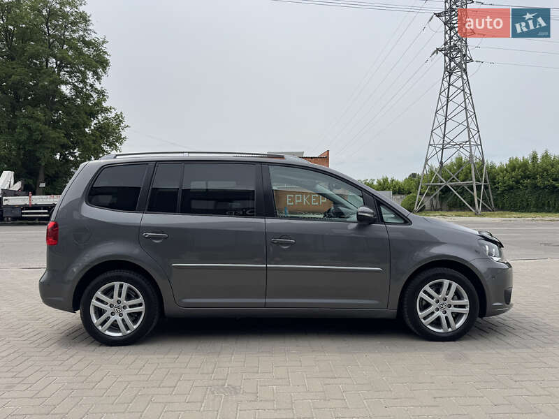 Минивэн Volkswagen Touran 2011 в Белой Церкви