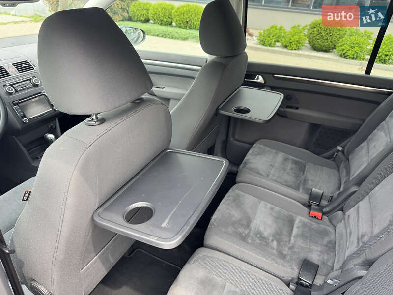 Минивэн Volkswagen Touran 2011 в Белой Церкви
