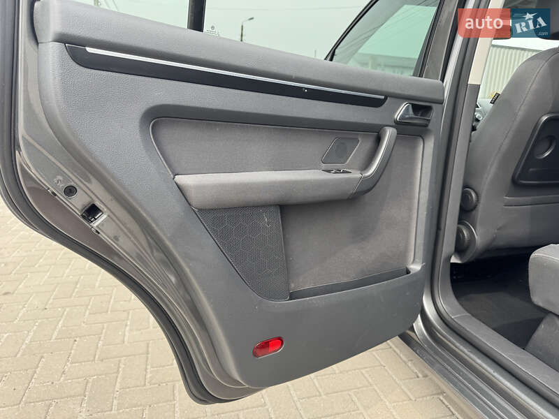 Минивэн Volkswagen Touran 2011 в Белой Церкви