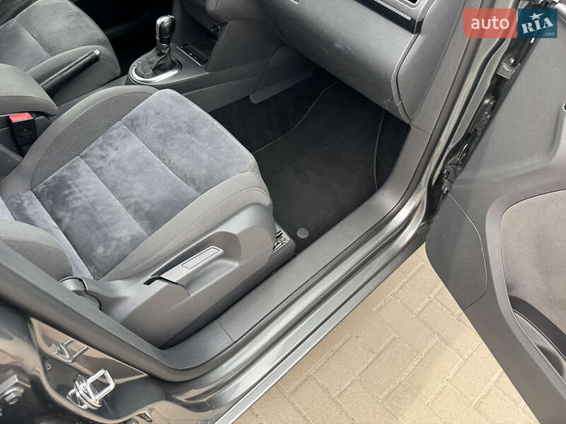 Минивэн Volkswagen Touran 2011 в Белой Церкви