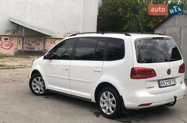 Мінівен Volkswagen Touran 2011 в Боярці