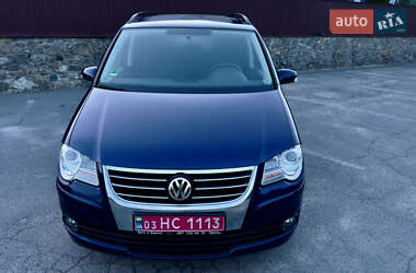Минивэн Volkswagen Touran 2008 в 