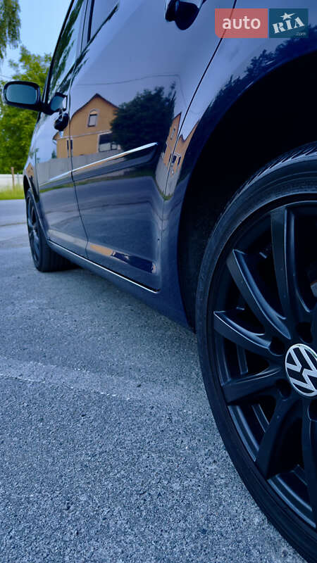 Минивэн Volkswagen Touran 2008 в Шепетовке