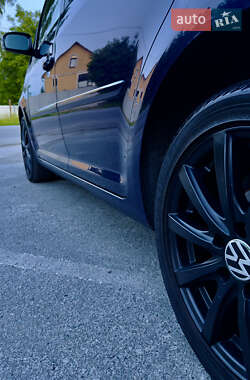 Минивэн Volkswagen Touran 2008 в 