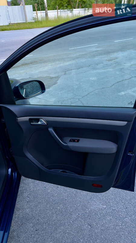Минивэн Volkswagen Touran 2008 в Шепетовке