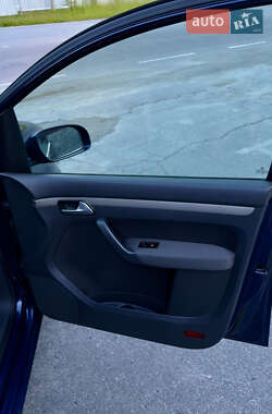 Минивэн Volkswagen Touran 2008 в 