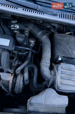 Минивэн Volkswagen Touran 2008 в 
