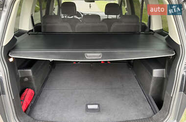 Микровэн Volkswagen Touran 2016 в 