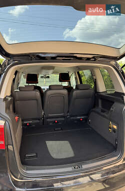 Мінівен Volkswagen Touran 2011 в 