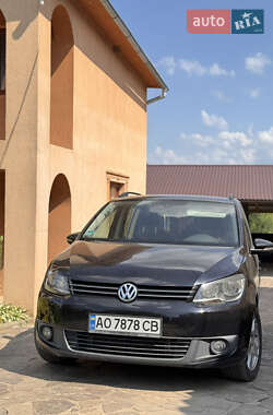 Мінівен Volkswagen Touran 2011 в 