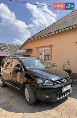 Мінівен Volkswagen Touran 2011 в Іршаві