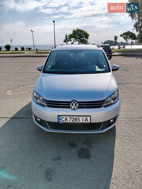 Мінівен Volkswagen Touran 2012 в Черкасах