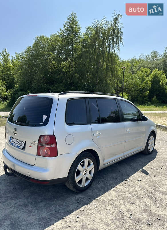 Мінівен Volkswagen Touran 2010 в Ковелі