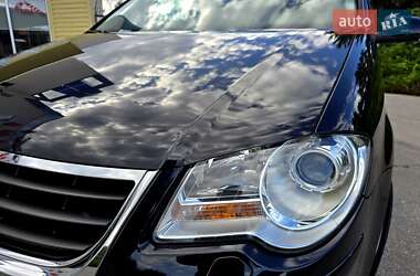 Минивэн Volkswagen Touran 2009 в 
