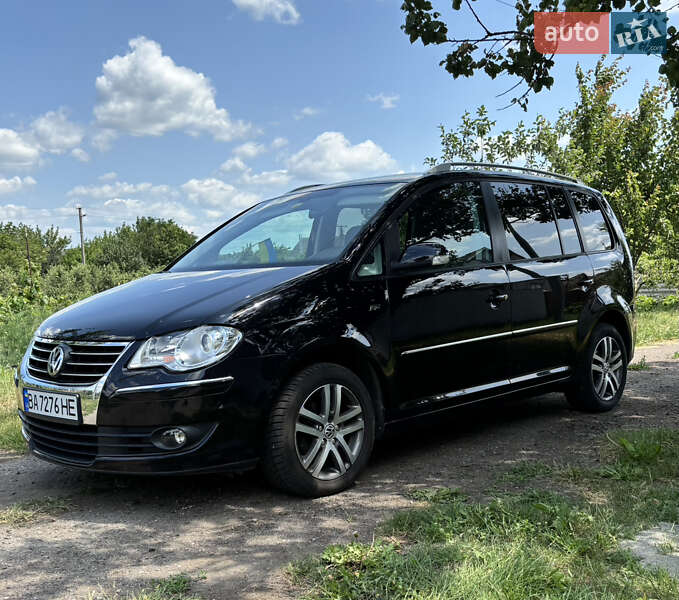 Мінівен Volkswagen Touran 2008 в 