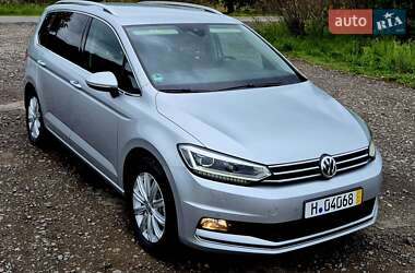 Микровэн Volkswagen Touran 2018 в Сваляве