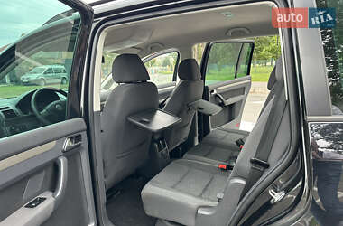 Минивэн Volkswagen Touran 2008 в 