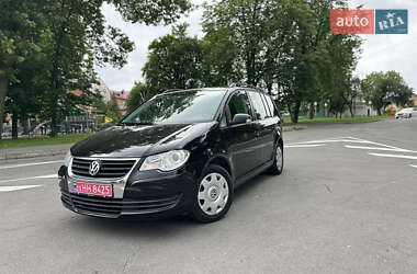 Минивэн Volkswagen Touran 2008 в 