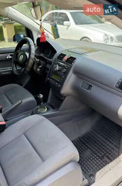 Минивэн Volkswagen Touran 2003 в 