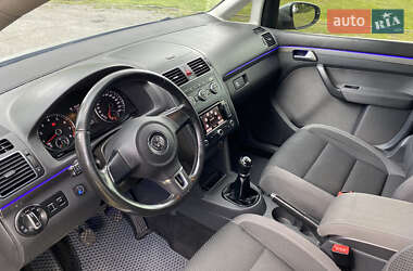 Минивэн Volkswagen Touran 2015 в 