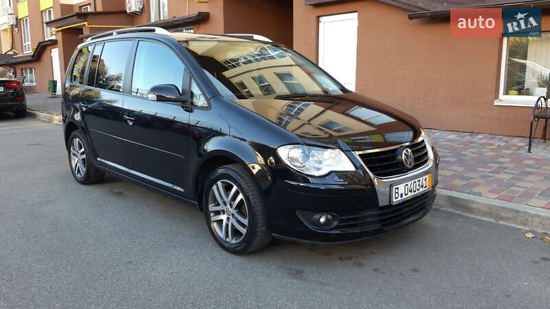 Минивэн Volkswagen Touran 2007 в 