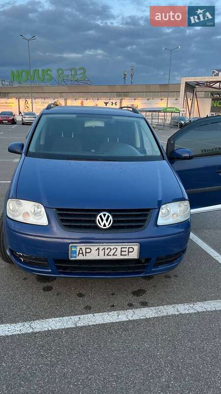 Мінівен Volkswagen Touran 2004 в Києві