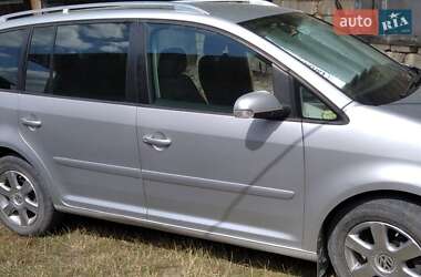 Минивэн Volkswagen Touran 2003 в Сторожинце