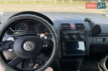 Минивэн Volkswagen Touran 2004 в 