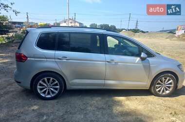 Микровэн Volkswagen Touran 2016 в Черновцах