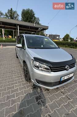 Минивэн Volkswagen Touran 2010 в Днепре