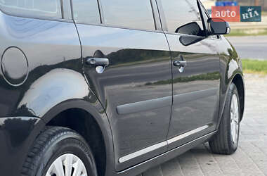 Минивэн Volkswagen Touran 2005 в 