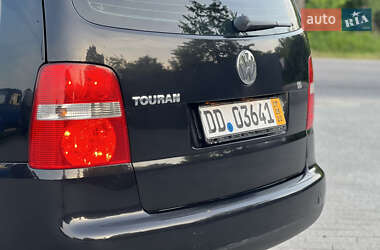 Минивэн Volkswagen Touran 2005 в 