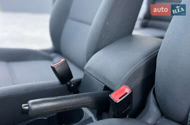 Минивэн Volkswagen Touran 2005 в 