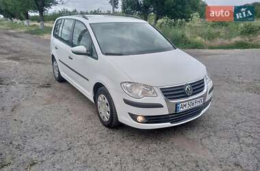 Минивэн Volkswagen Touran 2009 в Ширяево