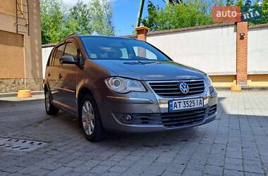 Минивэн Volkswagen Touran 2007 в Коломые