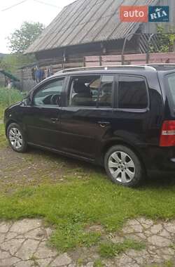 Минивэн Volkswagen Touran 2004 в 