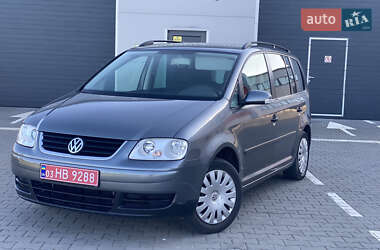Минивэн Volkswagen Touran 2006 в Нововолынске