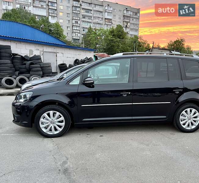 Минивэн Volkswagen Touran 2012 в 